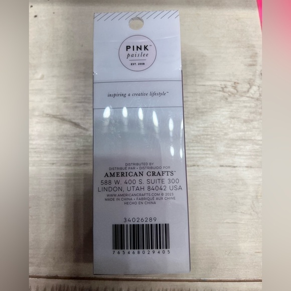 Scrapbooking 7 rolls of washi tape and matching die cut paper pieces NWT - Picture 6 of 7